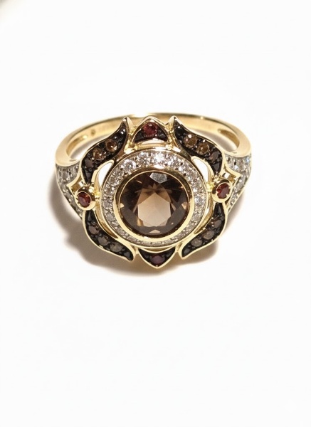 Zdjęcie Pierścionek złoty z brązowymi diamentami