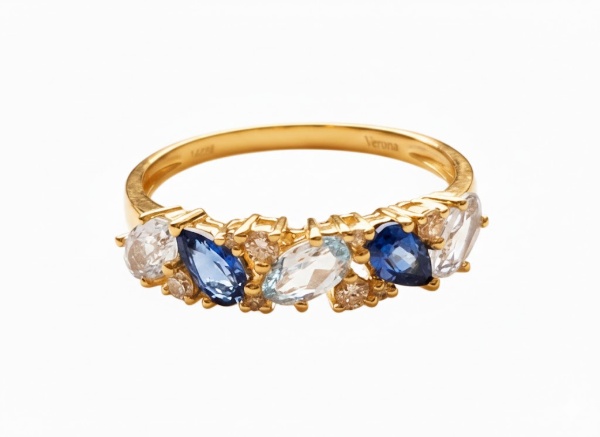 Zdjęcie Złoty pierścionek z topazami z diamentami